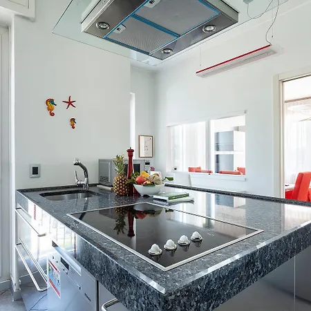 The Red Penthouse - Leonardo Mxp Maggiore Private Park * Sesto Calende