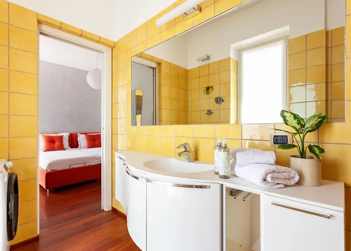 The Red Penthouse - Leonardo Mxp Maggiore Private Park * Sesto Calende