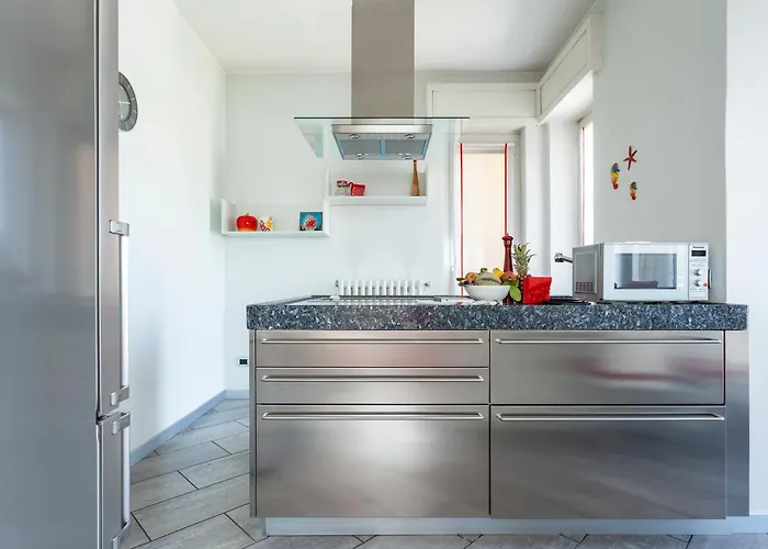 The Red Penthouse - Leonardo Mxp Maggiore Private Park شقة *