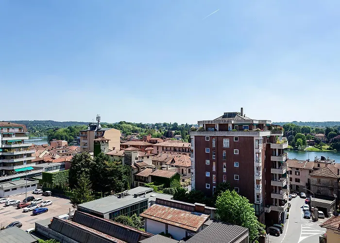 شقة The Red Penthouse - Leonardo Mxp Maggiore Private Park *