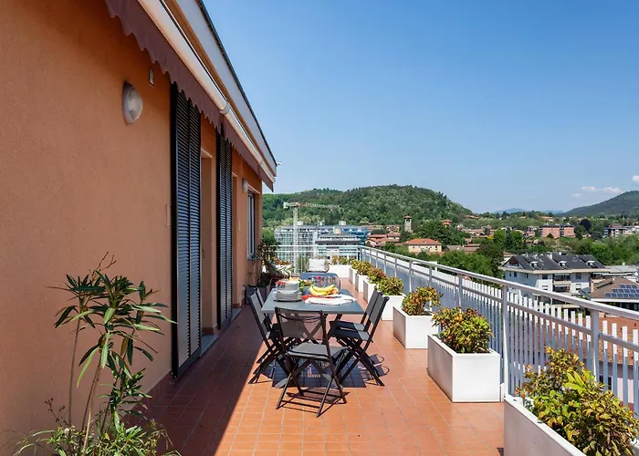 شقة The Red Penthouse - Leonardo Mxp Maggiore Private Park *